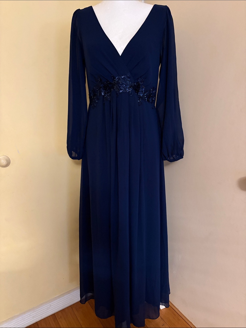 Ever Pretty Navy Long Sleeve V-Neck Chiffon Gown Sz 8